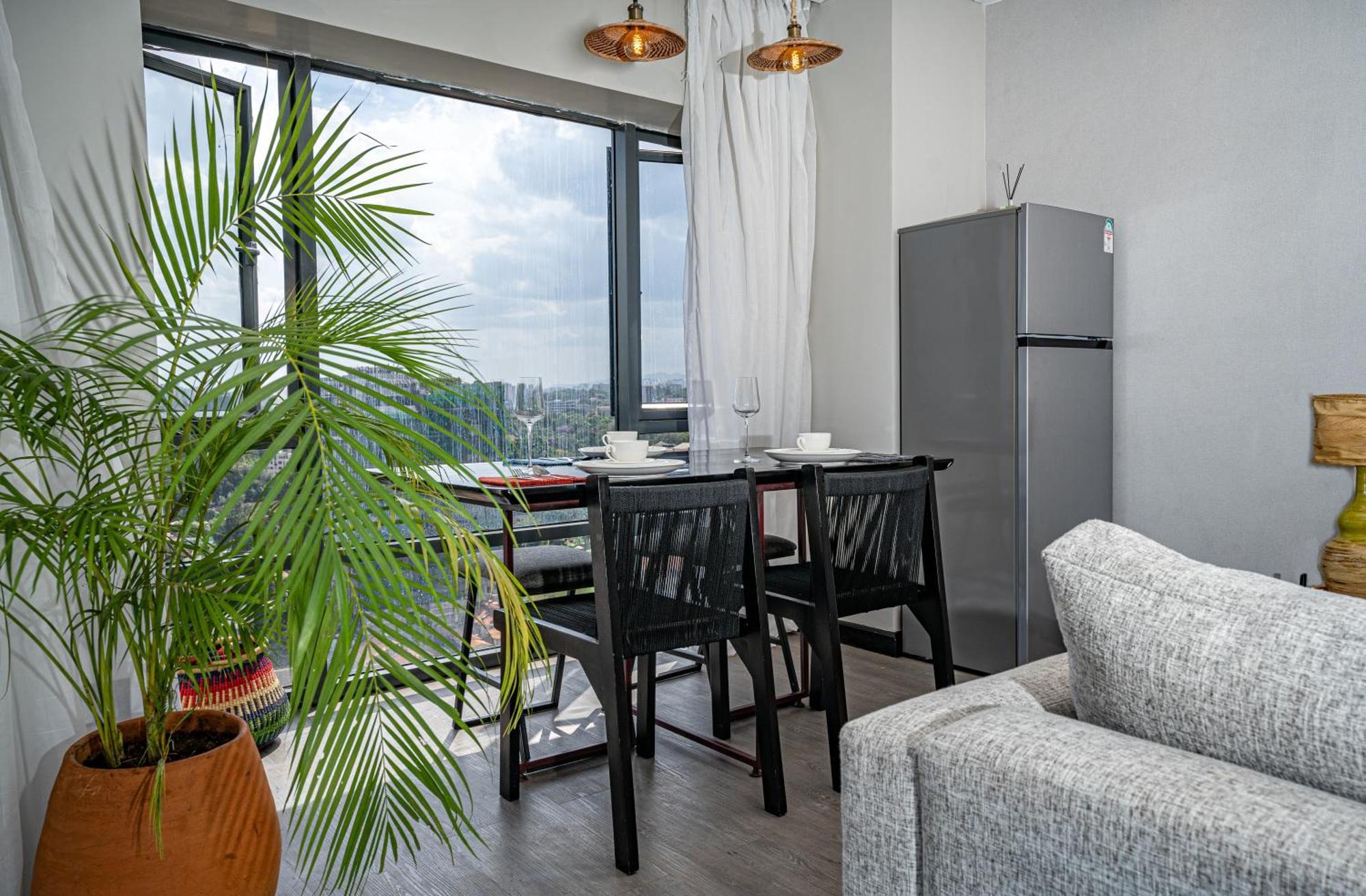 Escada Studio & 2-Bedroom, Rooftop Swimming Pool, Gym, Workspace, Wonderiss Homes Westland Living Nairobi Esterno foto