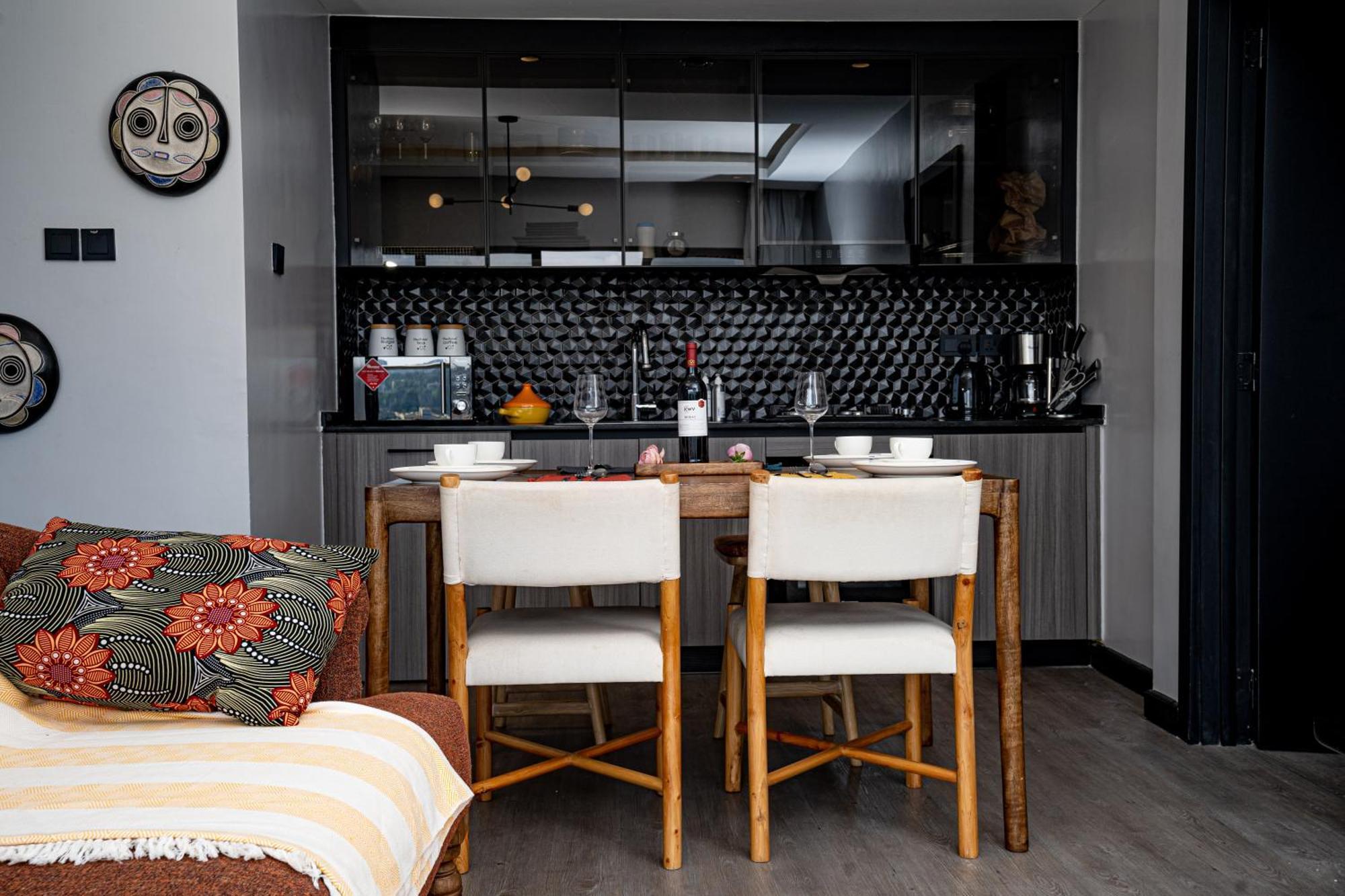 Escada Studio & 2-Bedroom, Rooftop Swimming Pool, Gym, Workspace, Wonderiss Homes Westland Living Nairobi Esterno foto